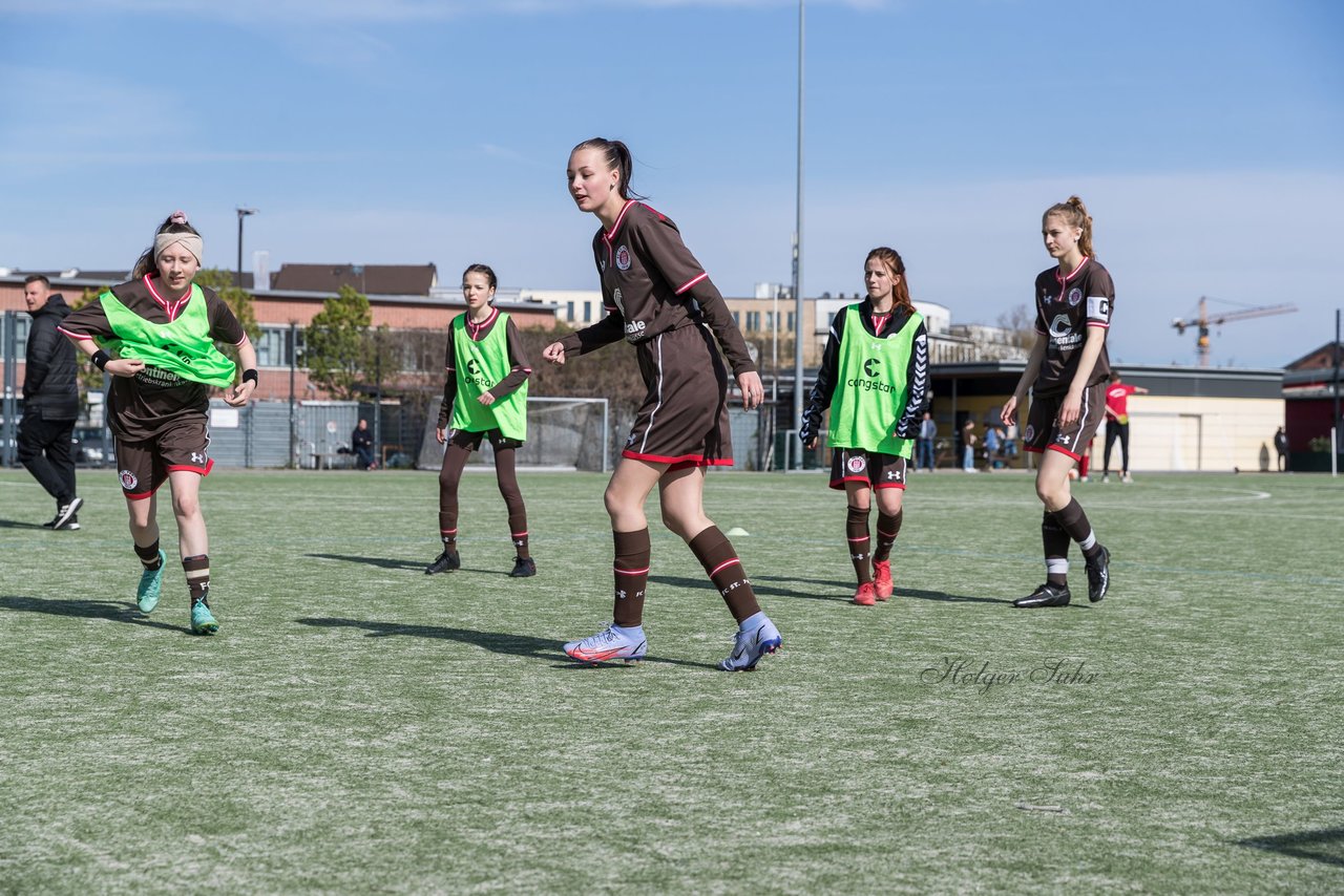 Bild 95 - wBJ St. Pauli - Walddoerfer : Ergebnis: 1:11